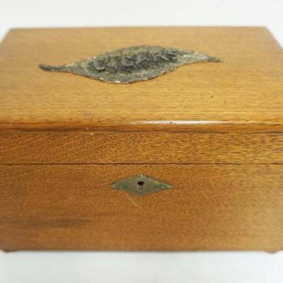 1013	ANTIQUE OAK CIGAR HUMIDOR & MUSIC BOX, HUMIDOR APPROXIMATELY 10 IN X 7 IN X 6 IN HIGH
