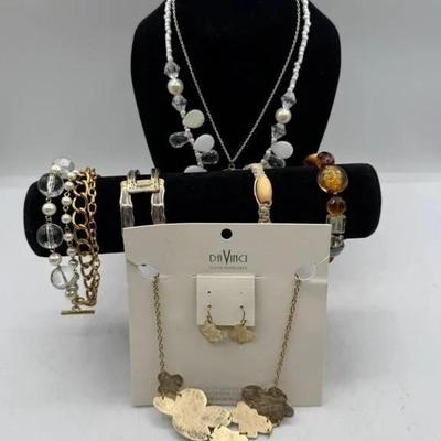 Sale Photo Thumbnail #252