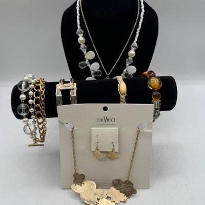 Sale Photo Thumbnail #79
