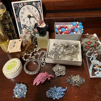 Vintage Czech Style Filigree Fox Head Clip & Vanity Collection Mystery Lot