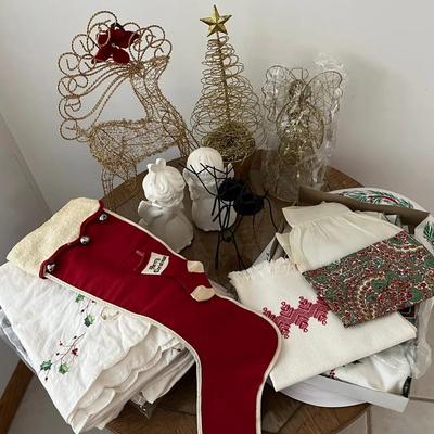 Christmas Decor & Linens Mystery Lot