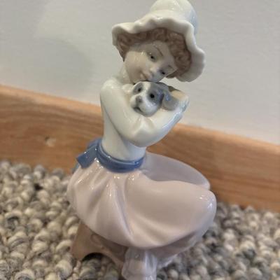  Lladro Collectible Porcelain Figurine
