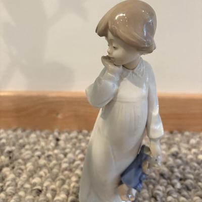  Lladro Collectible Porcelain Figurine