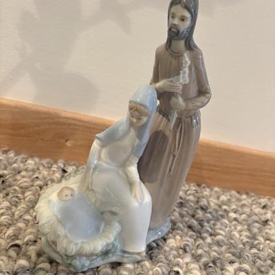  Lladro Collectible Porcelain Figurine