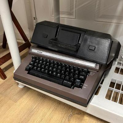 Sale Photo Thumbnail #43