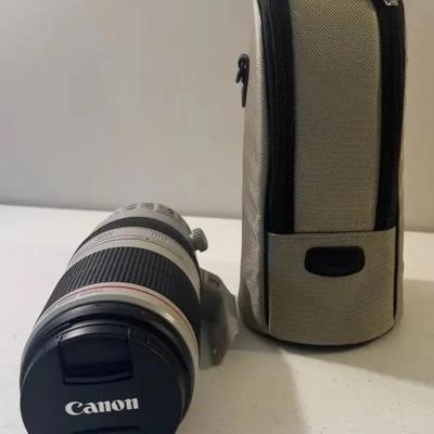 Canon EF 100-400mm f/4.5-5.6L IS II USM Telephoto Zoom Lens. Professional-Grade Lens