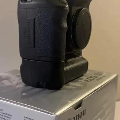 Canon EOS 10D Camera