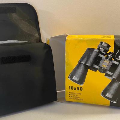 Bushnell 10x50 Binoculars New In Box