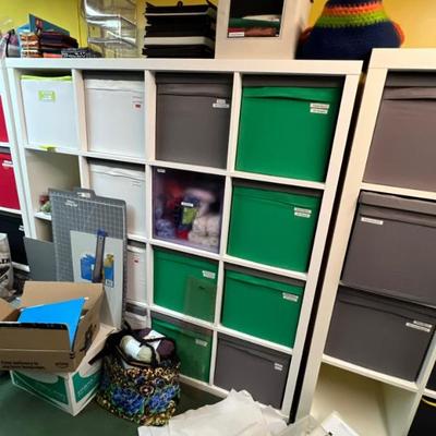 Storage shelving units
