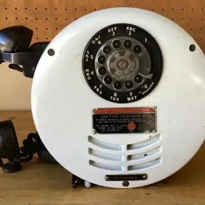 Western Electric 520-type explosion-proof telephone set