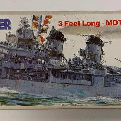 Sale Photo Thumbnail #31: Blue Devil Destroyer | Lindberg | 3 Feet Long