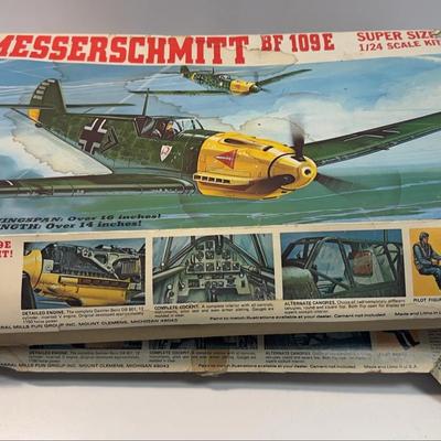 Sale Photo Thumbnail #23: Messerschmitt BF 109E Super Size 1:24 Scale Kits