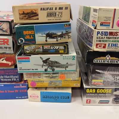 Sale Photo Thumbnail #40: Vintage Model Plane Kits | Heller, Lindberg, Monogram & More 