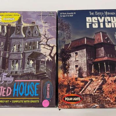 Sale Photo Thumbnail #51: Polar Lights "The Addams Family Haunted House" model kit | "The Bates Mansion from Psycho" model kit
