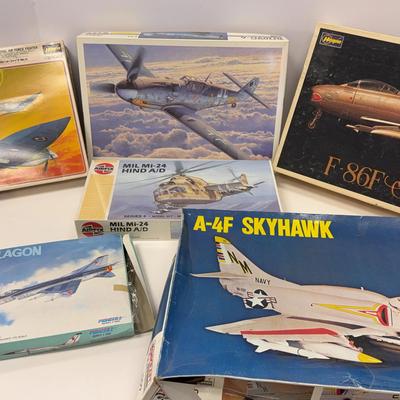 Sale Photo Thumbnail #44: Vintage & Modern Model Kits | Airfix, Hasegawa, Pioneer 2 