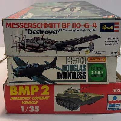 Sale Photo Thumbnail #21: Revell “Destroyer” 1:32 | Matchbox PK-503 Douglas Dauntless 1:32 | ESCI BMP 2 1:35
