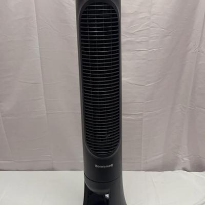 Honeywell Tower Fan Black