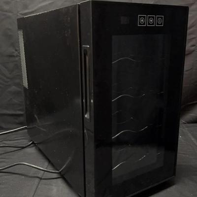 Mini Wine Fridge (8 Bottle Capacity) w/Wine Book &Decor