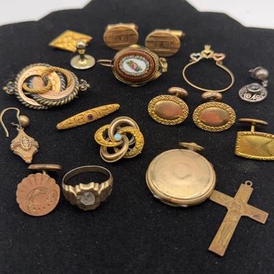 Vintage Pins, Cuff Links And Pendants 