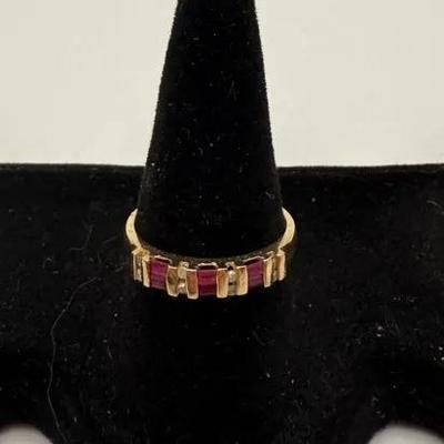 10k Gold Ruby and Diamond Ring 1.4g Total