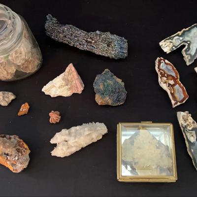 Large Delicate Crystals, Desert Rose Rocks, Agatized Coral