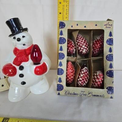 Collectible Vintage Light Up Snow Man & Shiny-brite Pinecone Ornaments In The Box