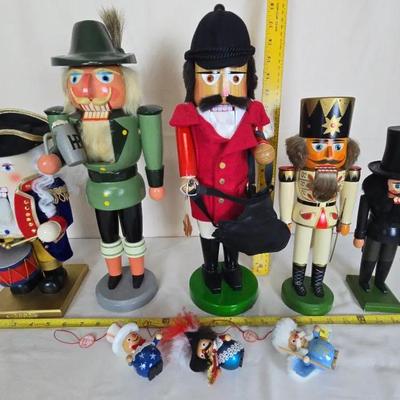 Large collection of nutcrackers, assorted German-made. Steinbach, Seiffener NuBknackerhaus &  Others