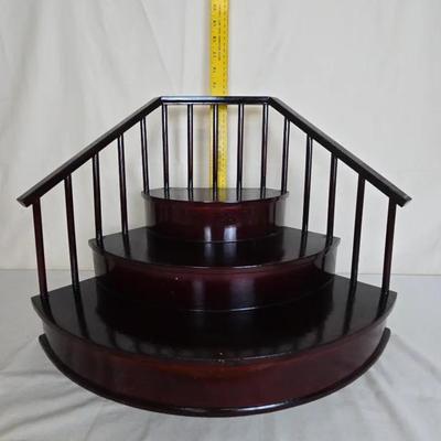 Byers Choice Carolers Display Stairs