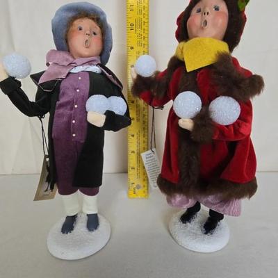 Samuel & Sarah Children With Snow balls, Signed  Byers Choice Carolers 