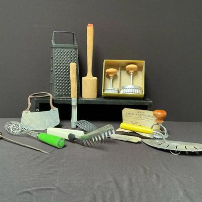 Vintage Kitchen Utensils 