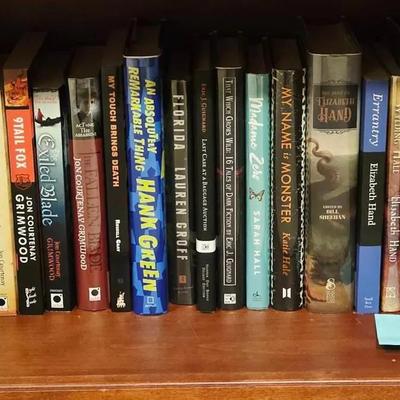 Collection of 23 Sci Fi Books Including Elizabeth Hand