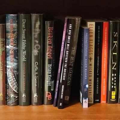 Collection of 27 Sci Fi Books Including Caitlin R. Kiernan