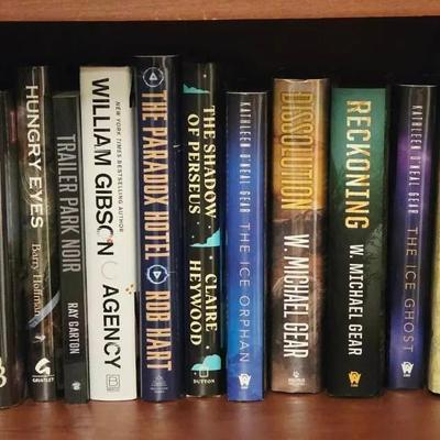 Collection of 13 Sci Fi Books Including Barry Hoffman