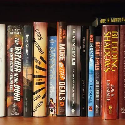 Collection of 22 Sci Fi Books Including R.F. Kuang