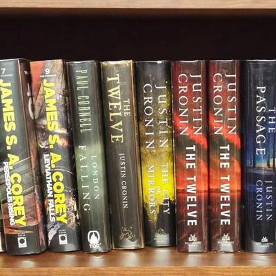 Collection of 17 Sci Fi Books Including Justin Cronin