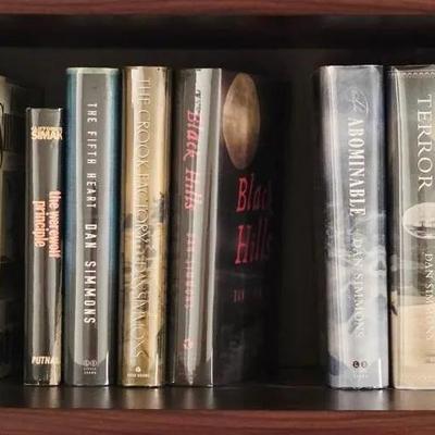 Collection of 24 Sci Fi Books Including Dan Simmons