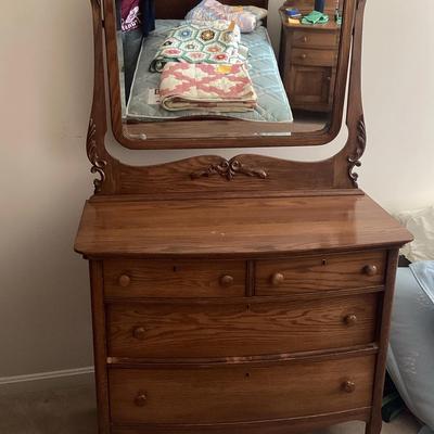 Victorian Style Serpentine Tiger Oak Dresser With Mirror