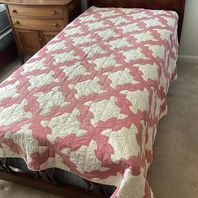 Vintage Handmade Quilt “Drunkard’s Path”