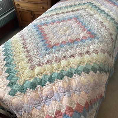 Vintage Arch Quilts “Around The World “ 1