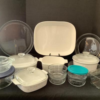 Pyrex, Corning & More (16 Pieces)