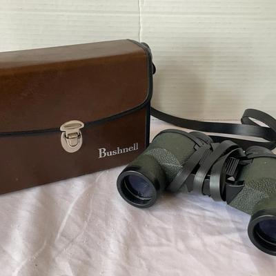 Bushnell Insta Focus Binoculars With Case