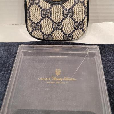 GUCCI Blue Leather Squeeze Coin Change Purse
