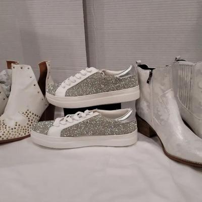 3 Pair Of Unused Ladies Shoes Size 11