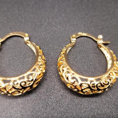 14k Gold Pierced Earrings 