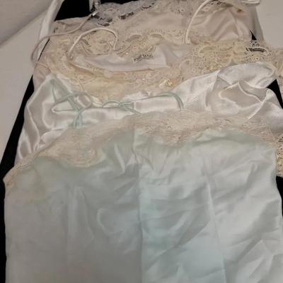 Christian Dior 3 Camisoles And 2 Slips