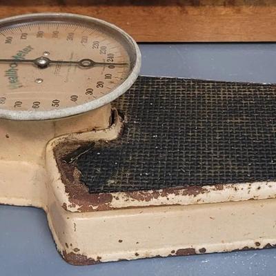 Metal Health-Meter Step-on Scale Vintage 