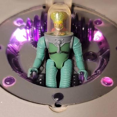 96 Mars Attacks Flying Saucer Alien Driver Lights Up And Shoots Rocket