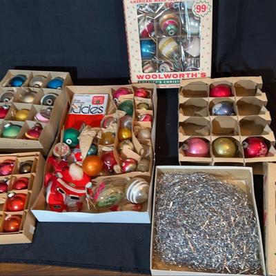 Nice Group Of Shiny Brite And Other Vintage Christmas Ornaments 