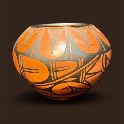 Signed donald chinana jemez s pottery