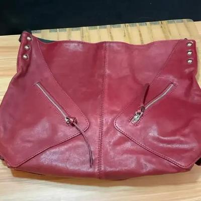 Tano leather shoulder bag